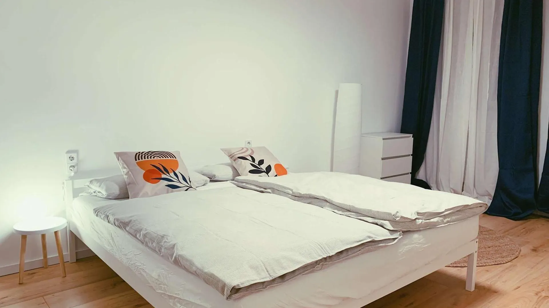 Welcoming Generous Apartment In Berlin-Kreuzberg location